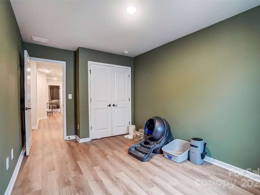 1112 Drummond Avenue, Charlotte, NC 28205.  MLS# CAR4242357, YatesRealty ID 4278. 