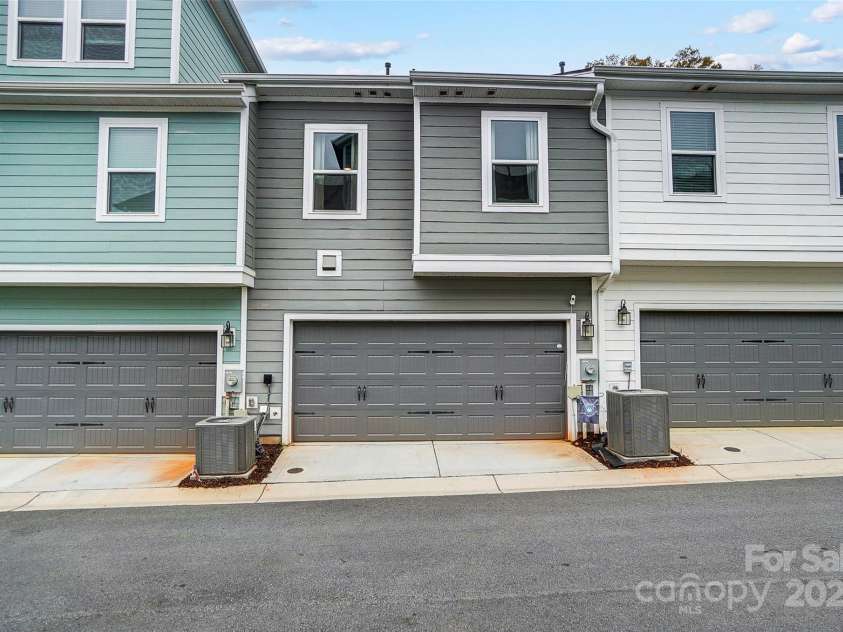 1112 Drummond Avenue, Charlotte, NC 28205.  MLS# CAR4242357, YatesRealty ID 4278. 