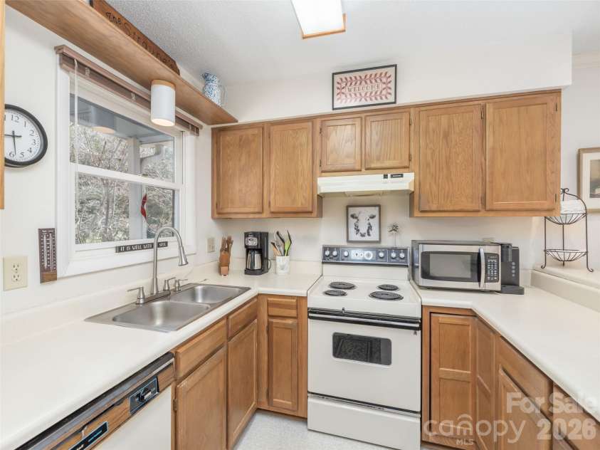155 Tri Vista Drive, Lake Junaluska, NC 28745.  MLS# CAR4352474, YatesRealty ID 4278. 