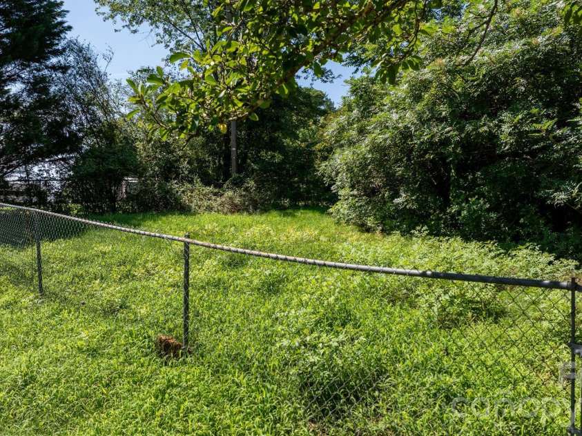 296 Pine Mountain Road, Hudson, NC 28638.  MLS# CAR4412972, YatesRealty ID 42781. 