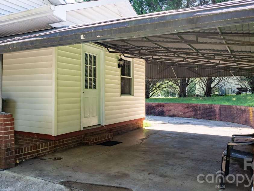 296 Pine Mountain Road, Hudson, NC 28638.  MLS# CAR4412972, YatesRealty ID 42781. 
