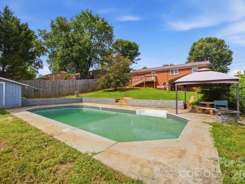 1082 Maple Street, Granite Falls, NC 28630.  MLS# CAR4407308, YatesRealty ID 42782. 