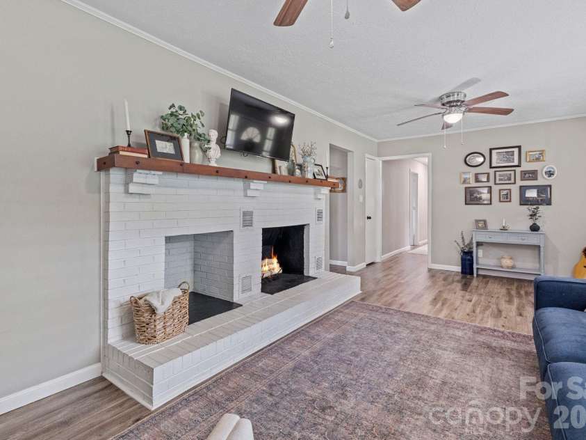 3968 Hollywood Ridge Road, Lenoir, NC 28645.  MLS# CAR4410672, YatesRealty ID 42784. 