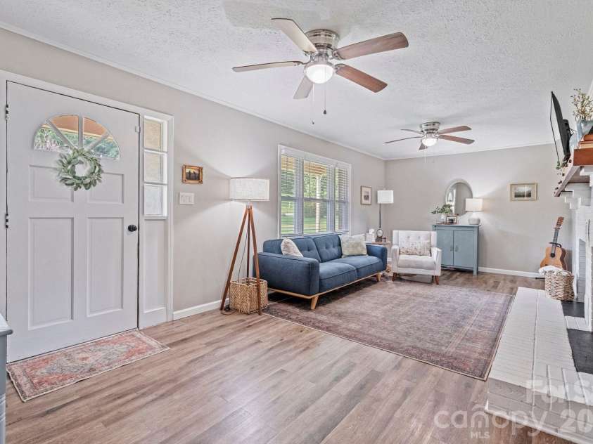 3968 Hollywood Ridge Road, Lenoir, NC 28645.  MLS# CAR4410672, YatesRealty ID 42784. 