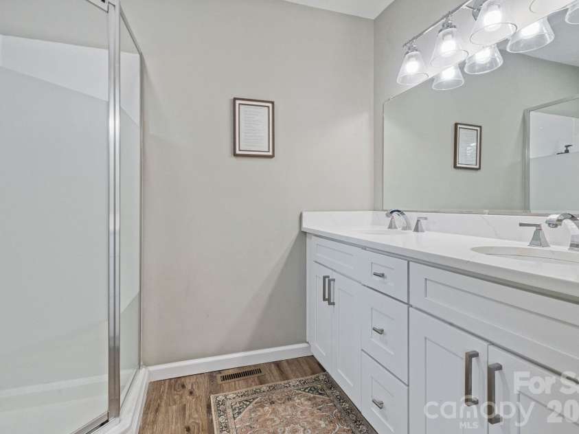 3968 Hollywood Ridge Road, Lenoir, NC 28645.  MLS# CAR4410672, YatesRealty ID 42784. 