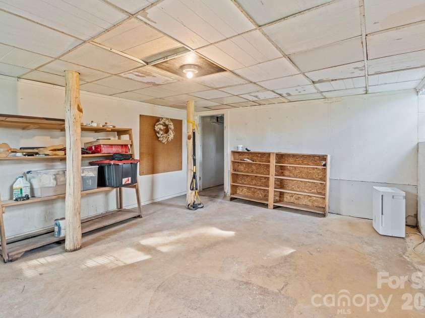 3968 Hollywood Ridge Road, Lenoir, NC 28645.  MLS# CAR4410672, YatesRealty ID 42784. 