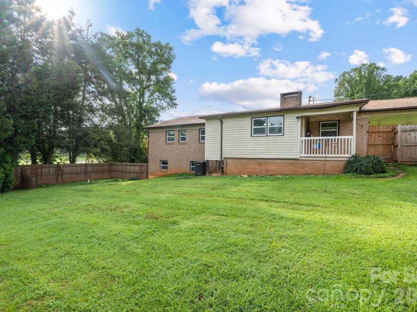 3968 Hollywood Ridge Road, Lenoir, NC 28645.  MLS# CAR4410672, YatesRealty ID 42784. 
