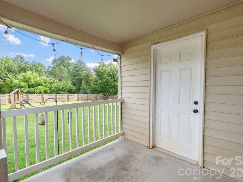 3968 Hollywood Ridge Road, Lenoir, NC 28645.  MLS# CAR4410672, YatesRealty ID 42784. 