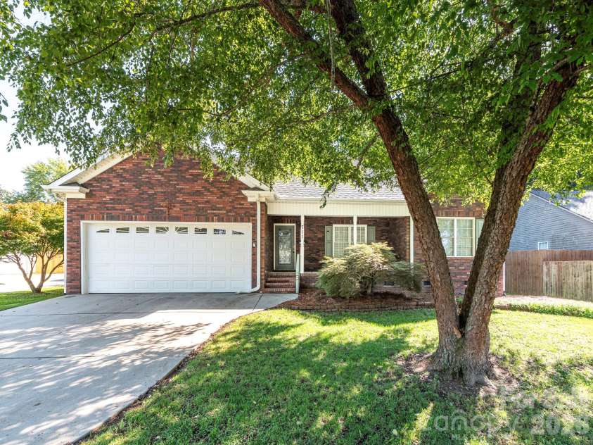 711 Spring Street, Concord, NC 28025.  MLS# CAR4411217, YatesRealty ID 42789. 