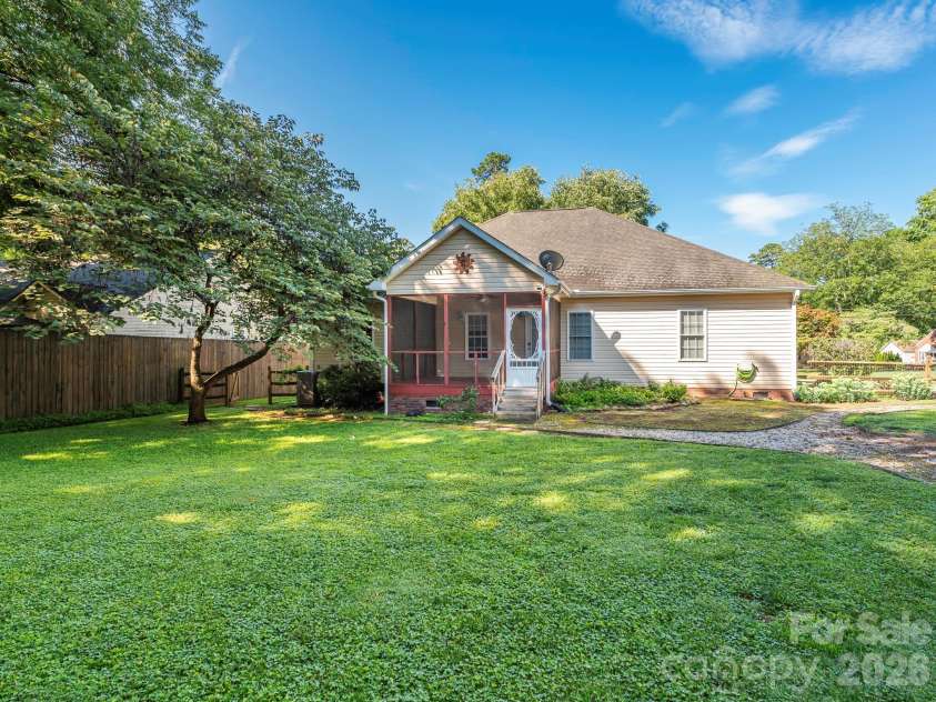 711 Spring Street, Concord, NC 28025.  MLS# CAR4411217, YatesRealty ID 42789. 