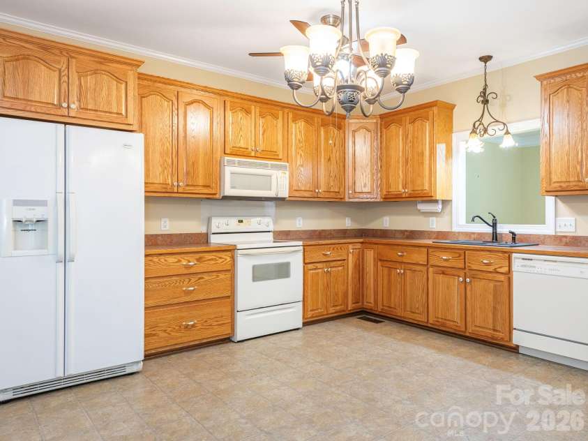 711 Spring Street, Concord, NC 28025.  MLS# CAR4411217, YatesRealty ID 42789. 