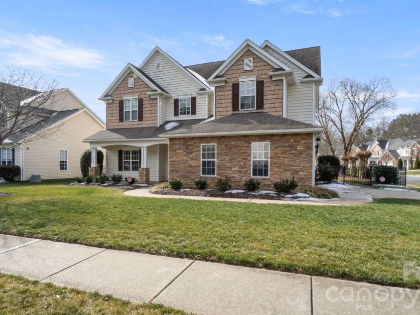 12304 Mcallister Park Drive, Charlotte, NC 28277.  MLS# CAR4342459, YatesRealty ID 4279. 