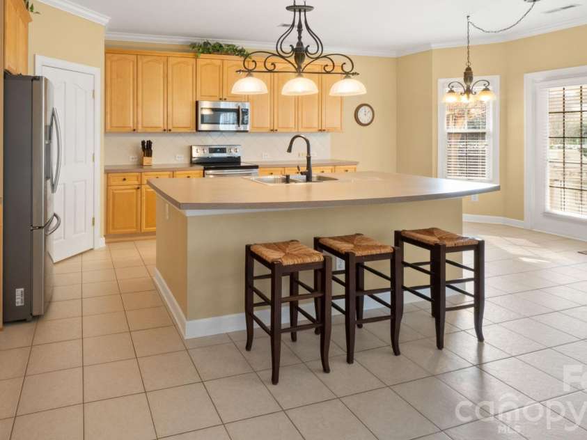 12304 Mcallister Park Drive, Charlotte, NC 28277.  MLS# CAR4342459, YatesRealty ID 4279. 