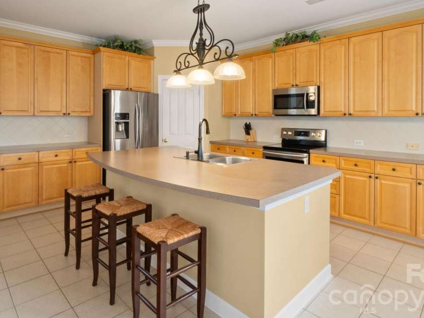 12304 Mcallister Park Drive, Charlotte, NC 28277.  MLS# CAR4342459, YatesRealty ID 4279. 