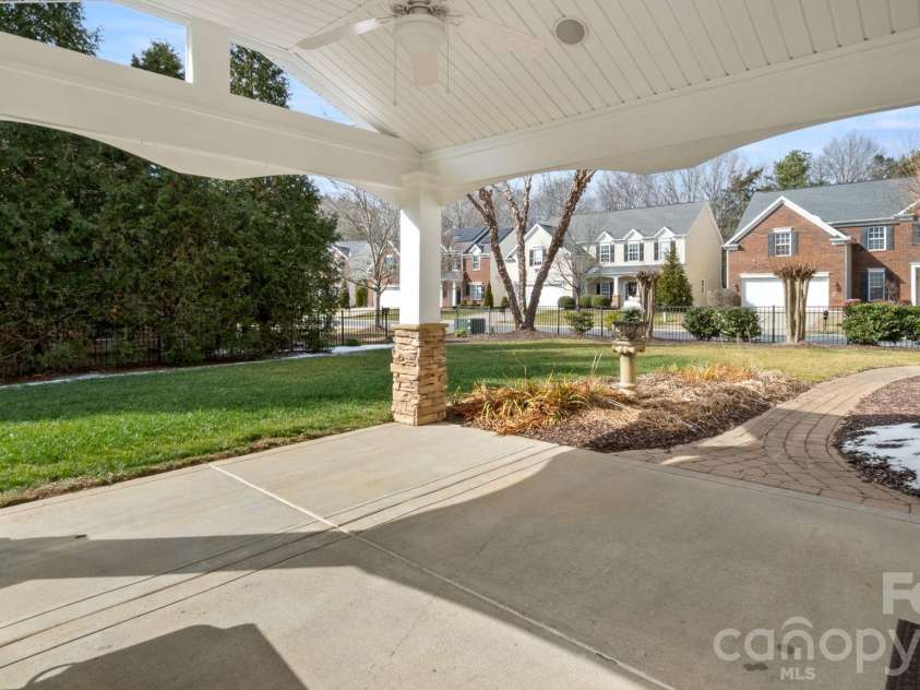 12304 Mcallister Park Drive, Charlotte, NC 28277.  MLS# CAR4342459, YatesRealty ID 4279. 