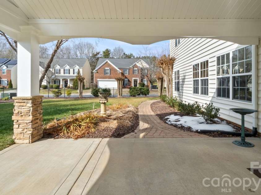 12304 Mcallister Park Drive, Charlotte, NC 28277.  MLS# CAR4342459, YatesRealty ID 4279. 