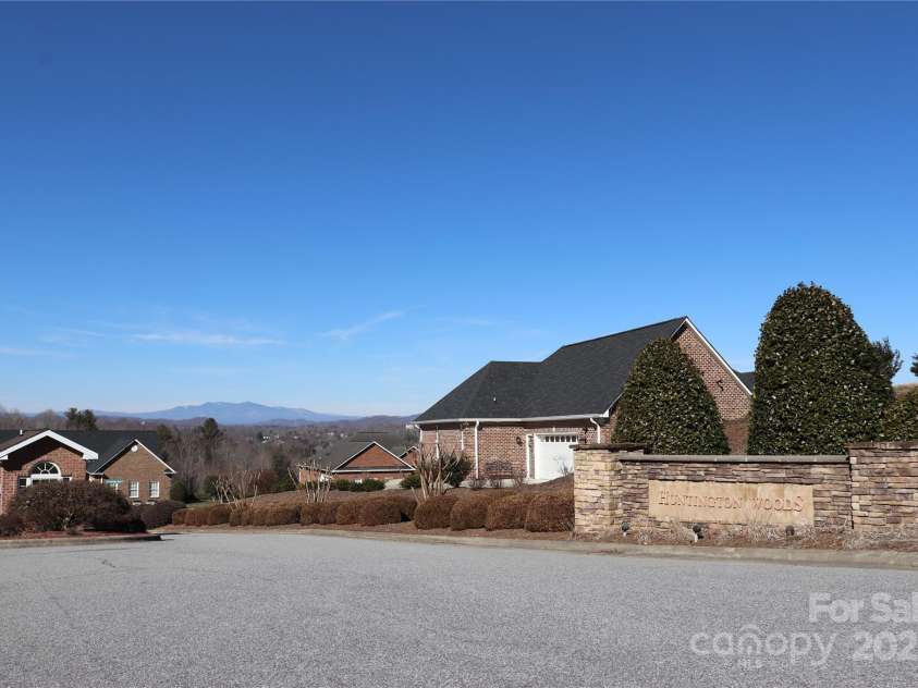 418 Huntington Woods Street, Lenoir, NC 28645.  MLS# CAR4215060, YatesRealty ID 4279. 