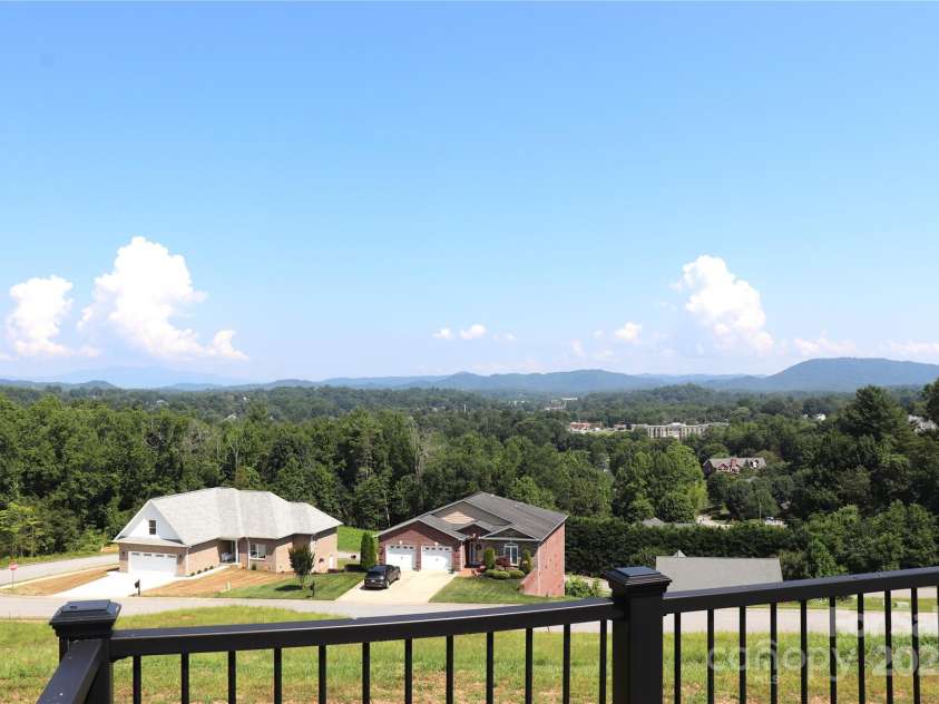 418 Huntington Woods Street, Lenoir, NC 28645.  MLS# CAR4215060, YatesRealty ID 4279. 