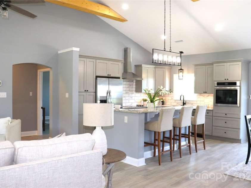 418 Huntington Woods Street, Lenoir, NC 28645.  MLS# CAR4215060, YatesRealty ID 4279. 