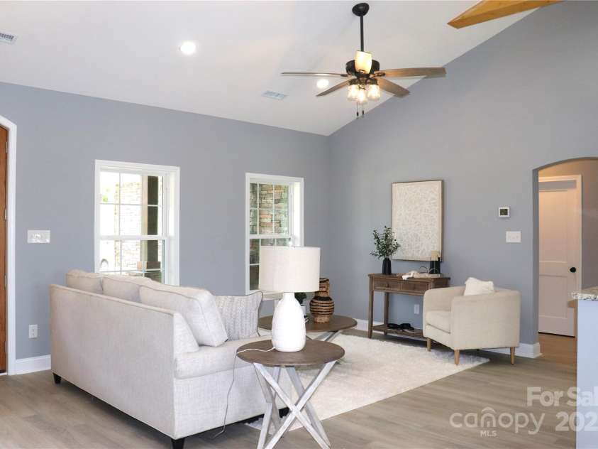 418 Huntington Woods Street, Lenoir, NC 28645.  MLS# CAR4215060, YatesRealty ID 4279. 