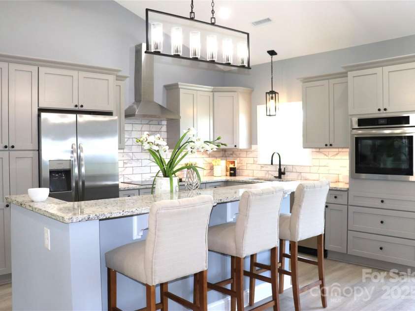 418 Huntington Woods Street, Lenoir, NC 28645.  MLS# CAR4215060, YatesRealty ID 4279. 