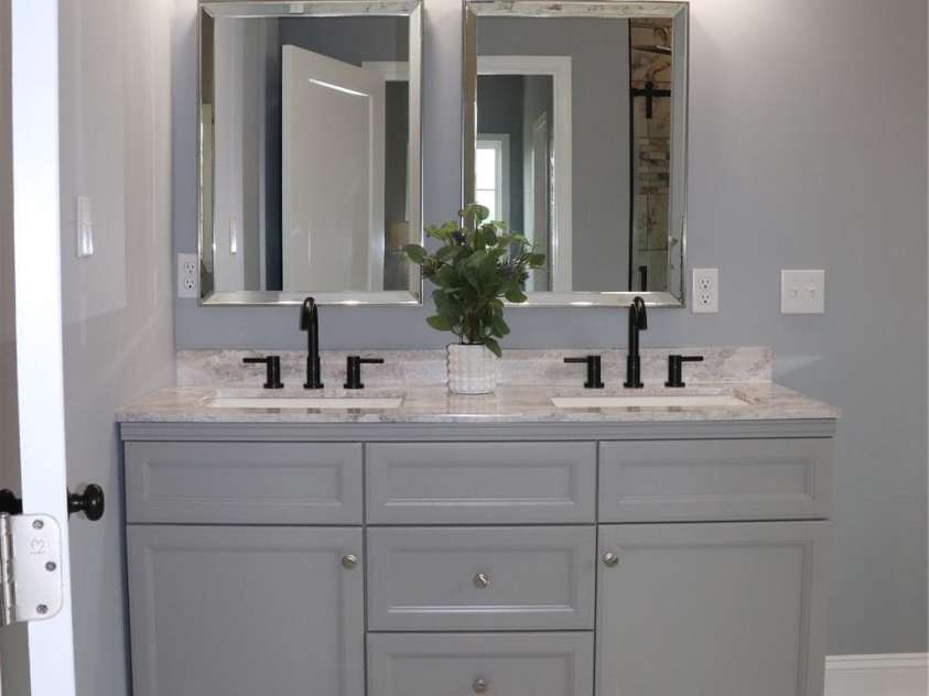 418 Huntington Woods Street, Lenoir, NC 28645.  MLS# CAR4215060, YatesRealty ID 4279. 