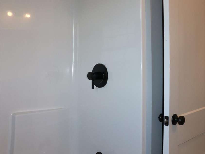 418 Huntington Woods Street, Lenoir, NC 28645.  MLS# CAR4215060, YatesRealty ID 4279. 