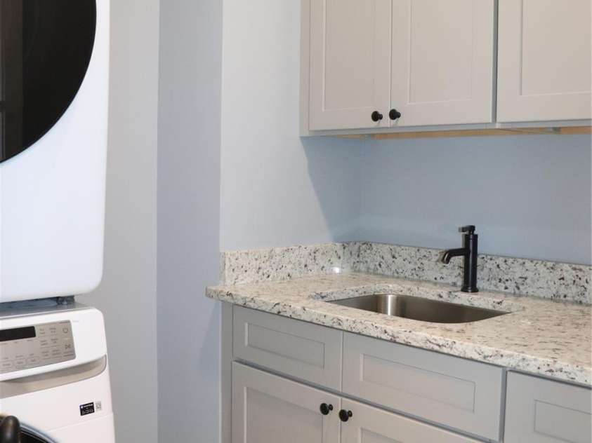 418 Huntington Woods Street, Lenoir, NC 28645.  MLS# CAR4215060, YatesRealty ID 4279. 