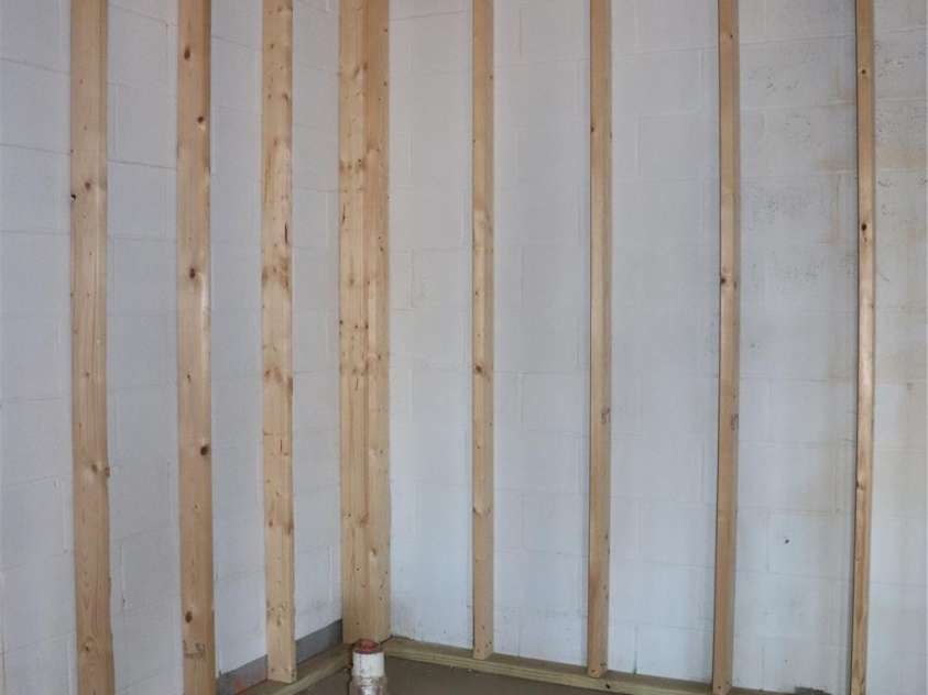 418 Huntington Woods Street, Lenoir, NC 28645.  MLS# CAR4215060, YatesRealty ID 4279. 