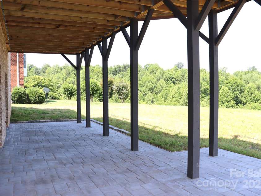 418 Huntington Woods Street, Lenoir, NC 28645.  MLS# CAR4215060, YatesRealty ID 4279. 