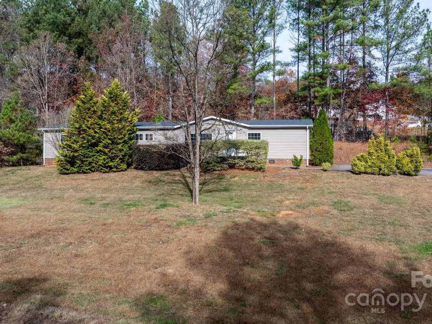 5499 Pembrooke Drive, Granite Falls, NC 28630.  MLS# CAR4322476, YatesRealty ID 4279. 