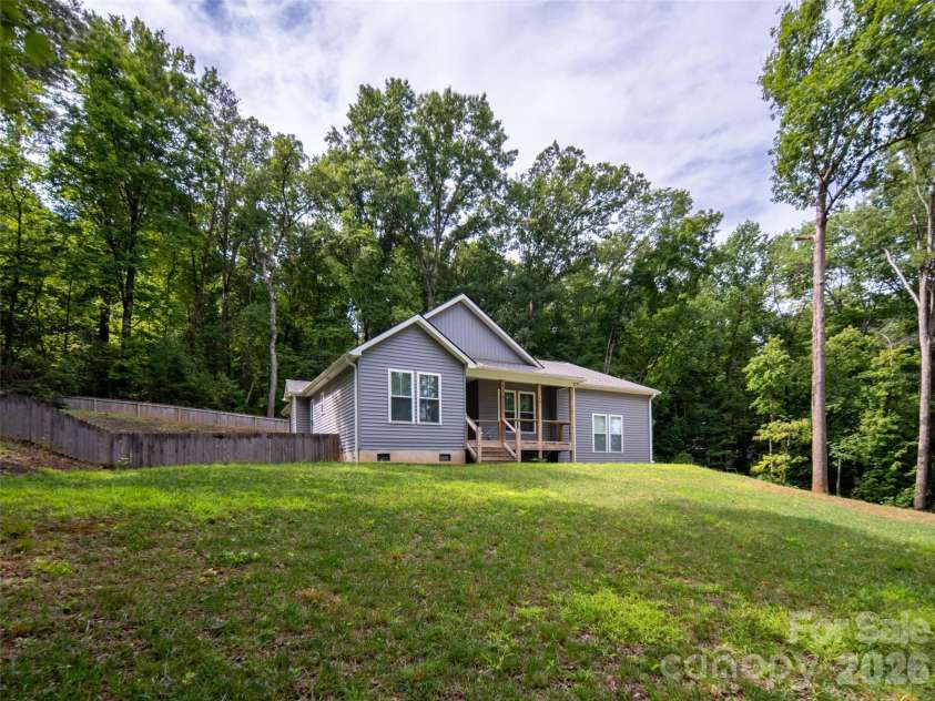 208 Robinson Hollow Drive, Candler, NC 28715.  MLS# CAR4413060, YatesRealty ID 42791. 