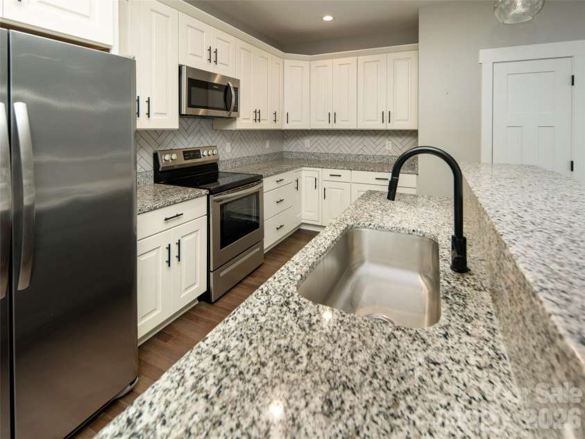 208 Robinson Hollow Drive, Candler, NC 28715.  MLS# CAR4413060, YatesRealty ID 42791. 