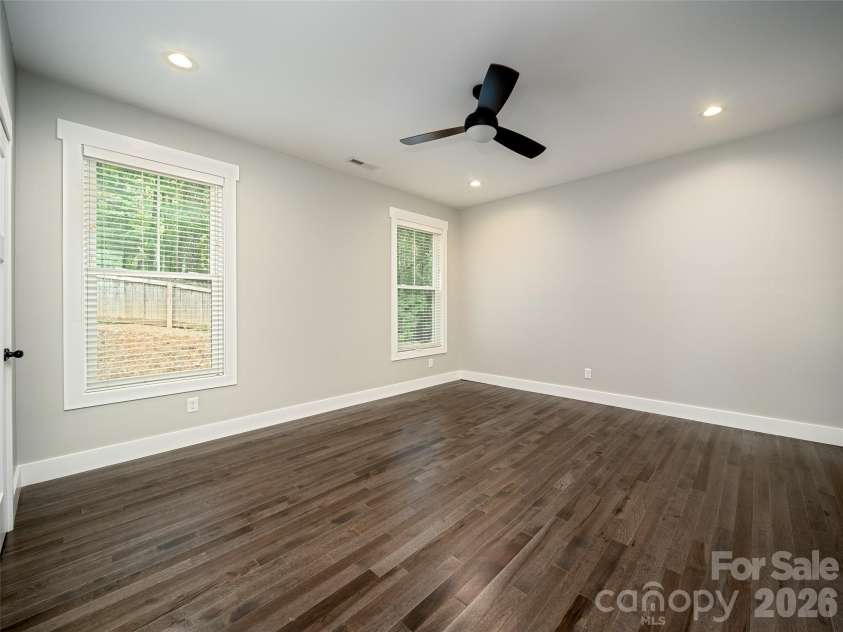 208 Robinson Hollow Drive, Candler, NC 28715.  MLS# CAR4413060, YatesRealty ID 42791. 