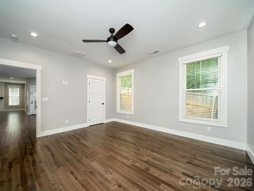 208 Robinson Hollow Drive, Candler, NC 28715.  MLS# CAR4413060, YatesRealty ID 42791. 