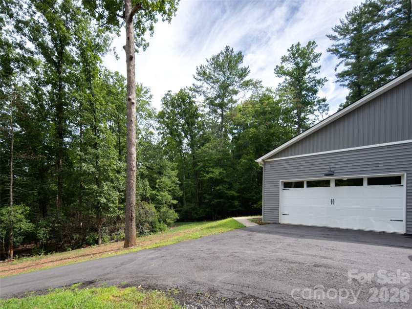 208 Robinson Hollow Drive, Candler, NC 28715.  MLS# CAR4413060, YatesRealty ID 42791. 