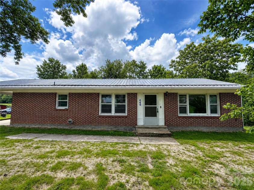 440 US 19e Highway, Spruce Pine, NC 28777.  MLS# CAR4412665, YatesRealty ID 42792. 