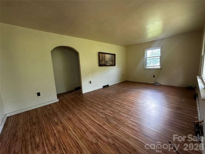 440 US 19e Highway, Spruce Pine, NC 28777.  MLS# CAR4412665, YatesRealty ID 42792. 