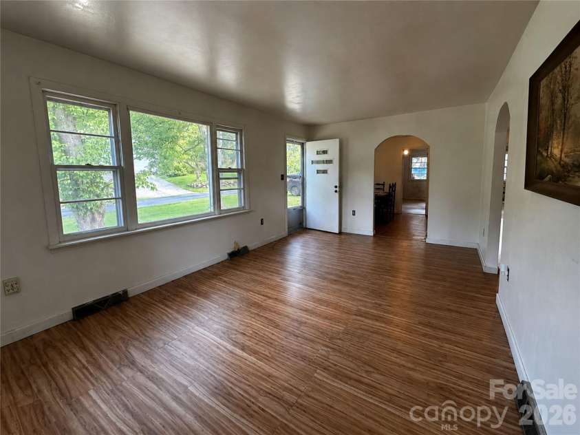 440 US 19e Highway, Spruce Pine, NC 28777.  MLS# CAR4412665, YatesRealty ID 42792. 