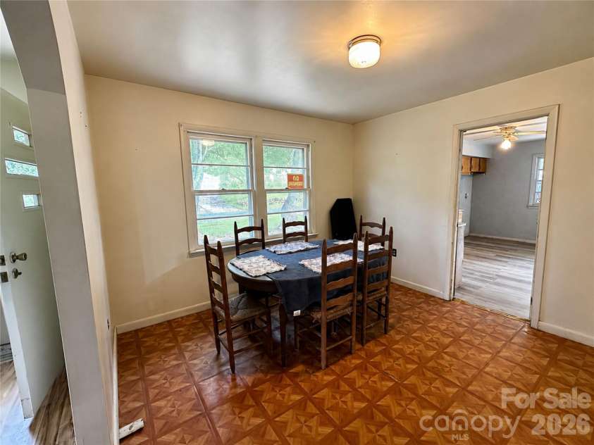 440 US 19e Highway, Spruce Pine, NC 28777.  MLS# CAR4412665, YatesRealty ID 42792. 