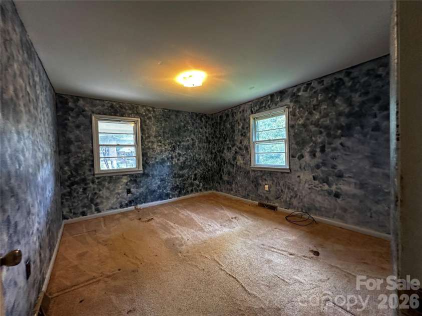 440 US 19e Highway, Spruce Pine, NC 28777.  MLS# CAR4412665, YatesRealty ID 42792. 