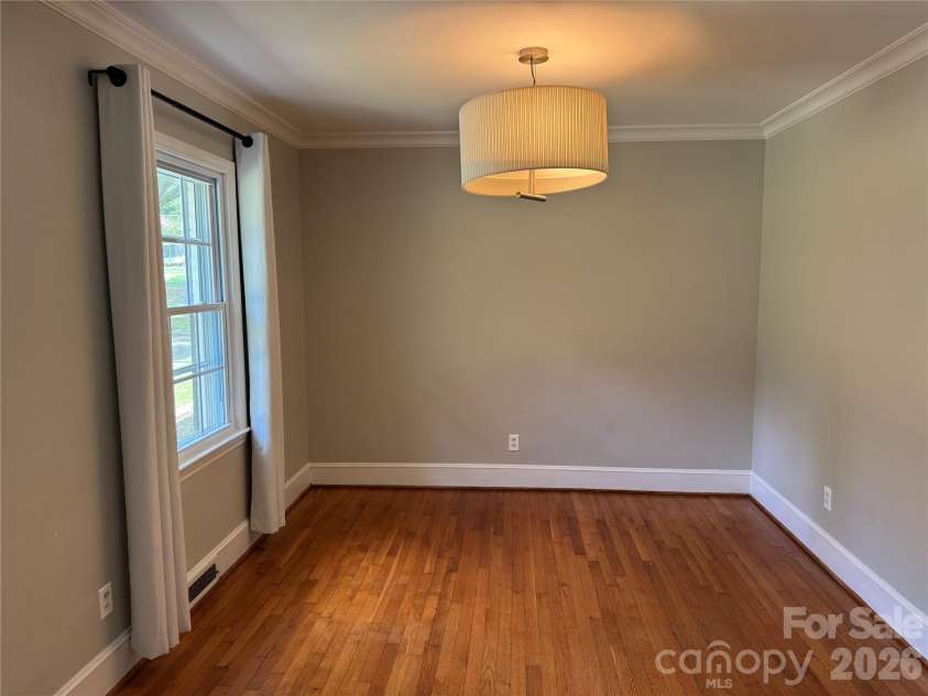6233 Donna Drive, Charlotte, NC 28213.  MLS# CAR4413001, YatesRealty ID 42793. 