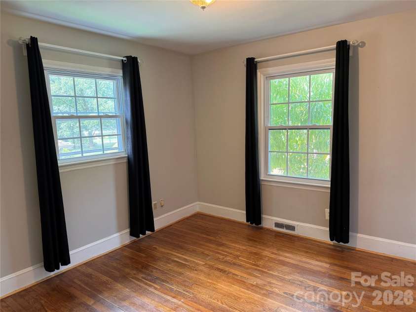 6233 Donna Drive, Charlotte, NC 28213.  MLS# CAR4413001, YatesRealty ID 42793. 