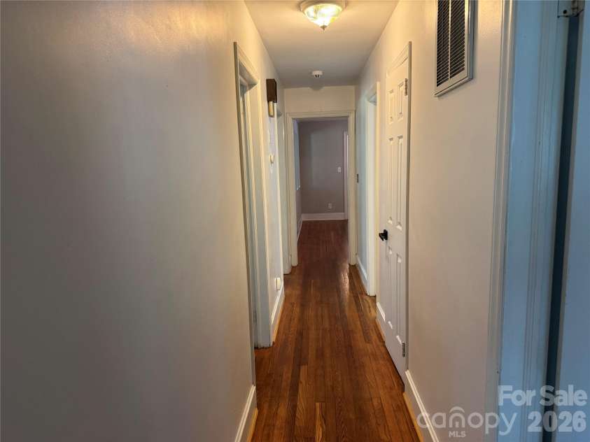6233 Donna Drive, Charlotte, NC 28213.  MLS# CAR4413001, YatesRealty ID 42793. 