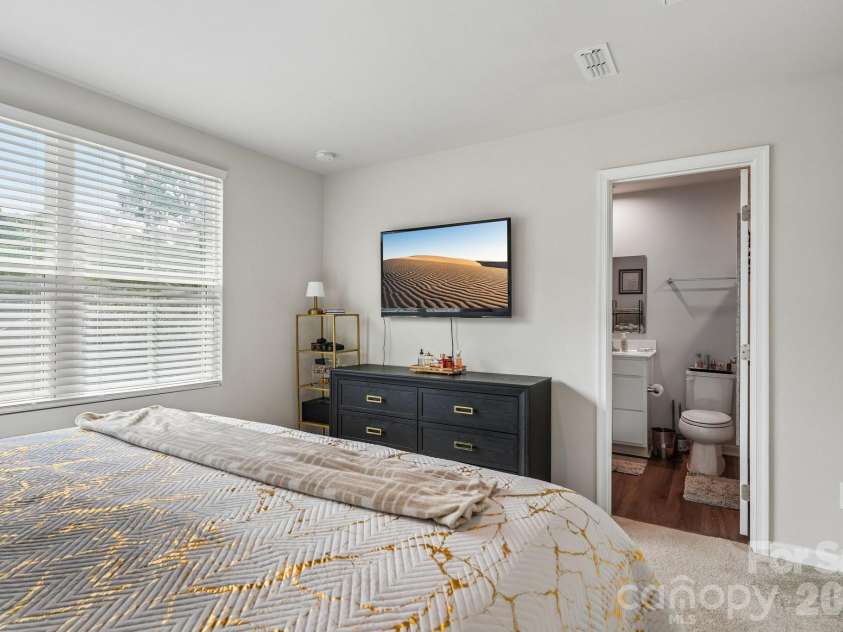 2041 Langer Street, Charlotte, NC 28214.  MLS# CAR4409697, YatesRealty ID 42794. 