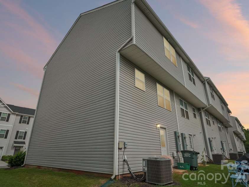 2041 Langer Street, Charlotte, NC 28214.  MLS# CAR4409697, YatesRealty ID 42794. 