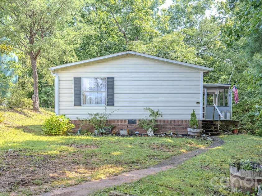 97 Misty Ridge Lane, Leicester, NC 28748.  MLS# CAR4411624, YatesRealty ID 42795. 