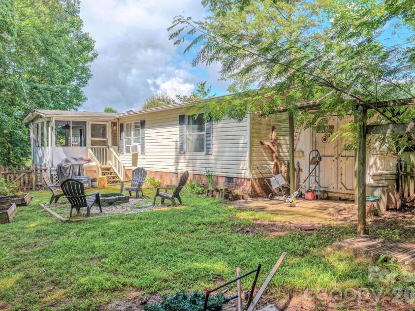 97 Misty Ridge Lane, Leicester, NC 28748.  MLS# CAR4411624, YatesRealty ID 42795. 