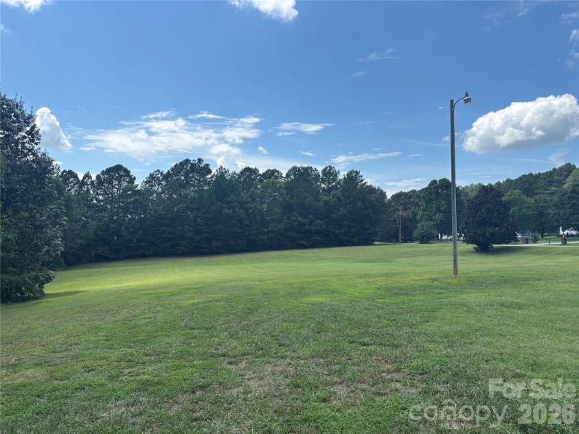3557 Gladden Drive, Lincolnton, NC 28092.  MLS# CAR4413116, YatesRealty ID 42796. 