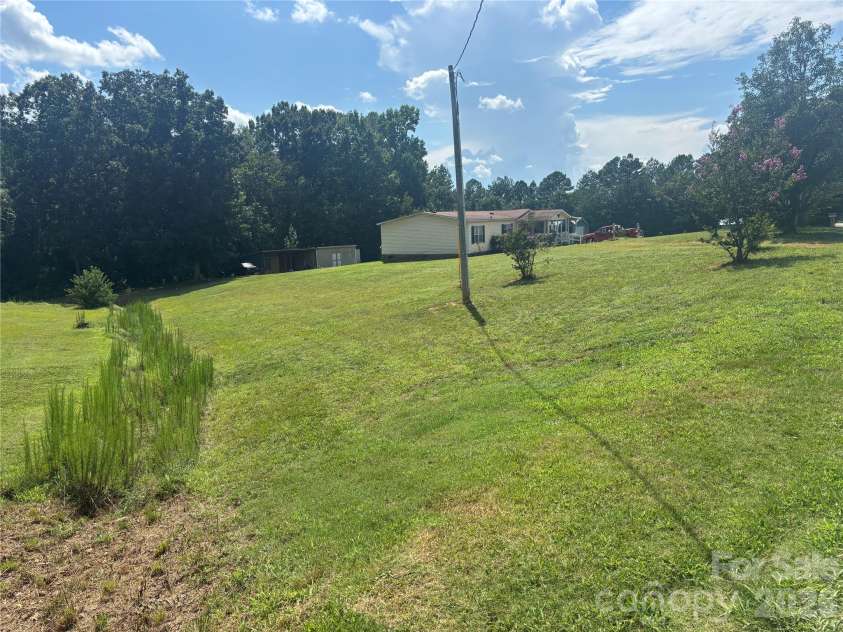 3557 Gladden Drive, Lincolnton, NC 28092.  MLS# CAR4413116, YatesRealty ID 42796. 